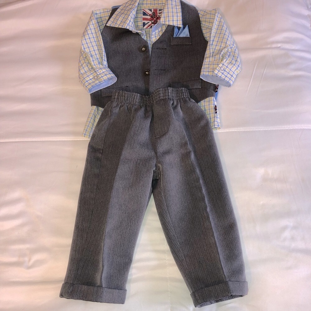 Boys size 12 mos 3-piece outfit by English Laundry